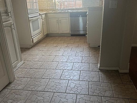 5th image of 4600 Preston Trail Dr