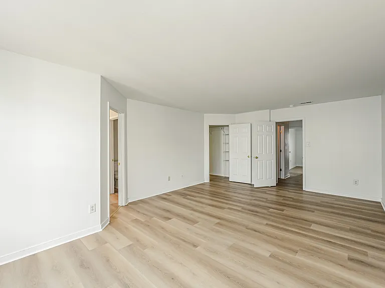 1429 New Haven Ct — Photo 33