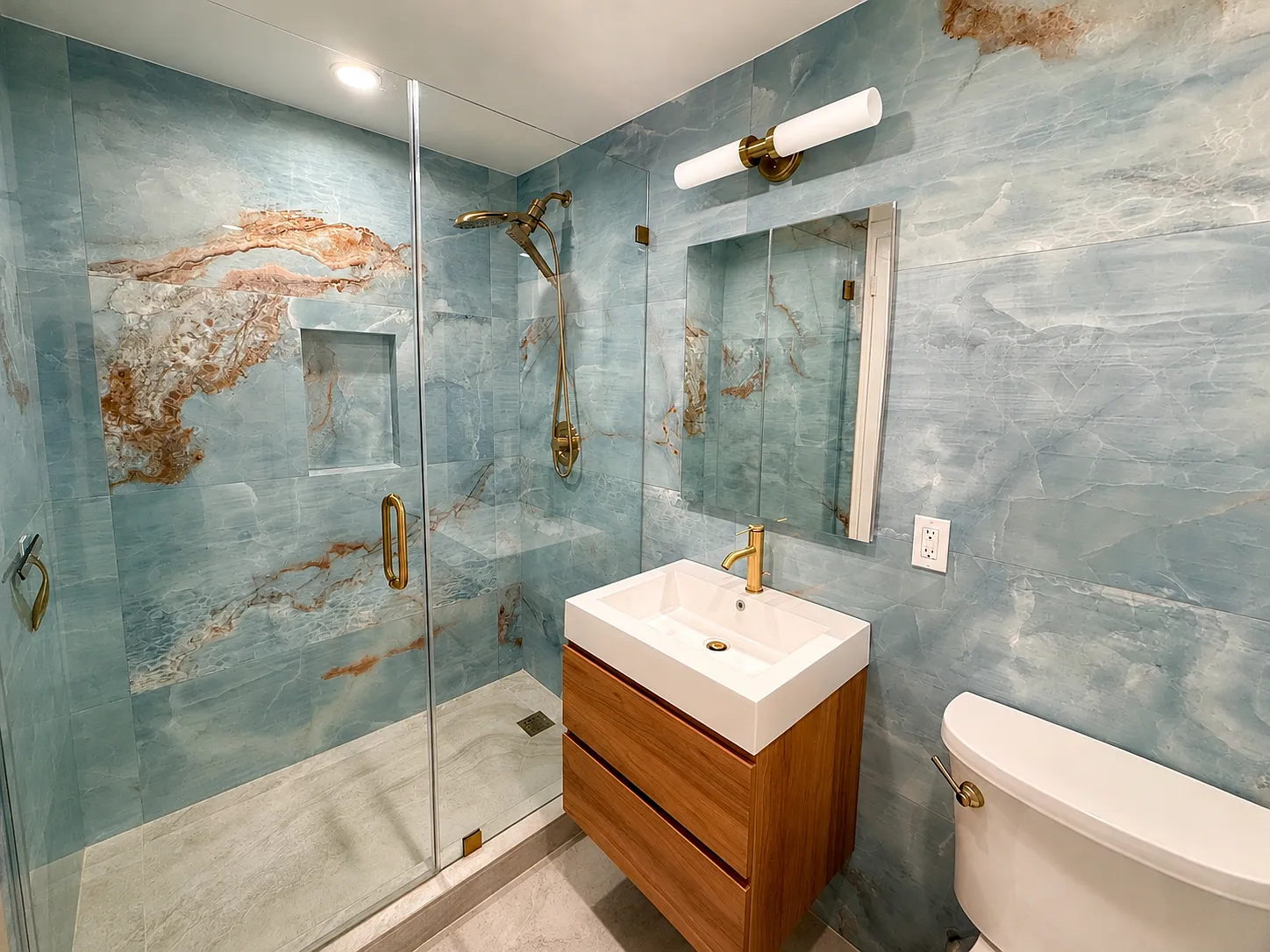 1 bed, 750 sqft, $3,695 — Photo 3