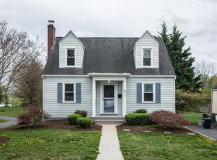 922 Chestnut Dr, Harrisonburg, VA 22801