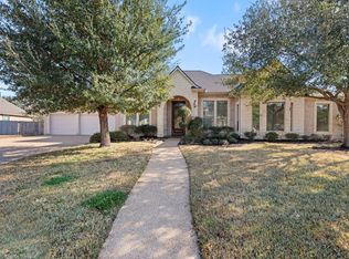 904 Plainfield Ct, College Station, TX 77845