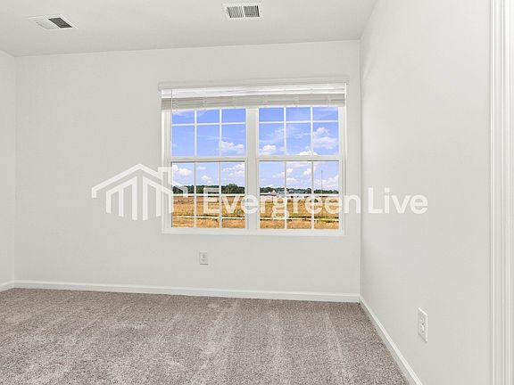 4th image of 321 Livesey Ln
