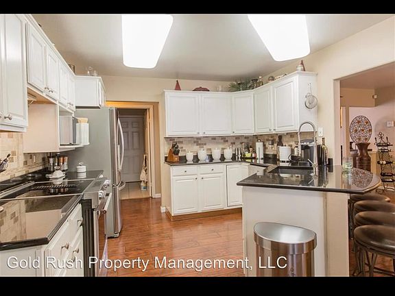 5th image of 2795 Ben Franklin St