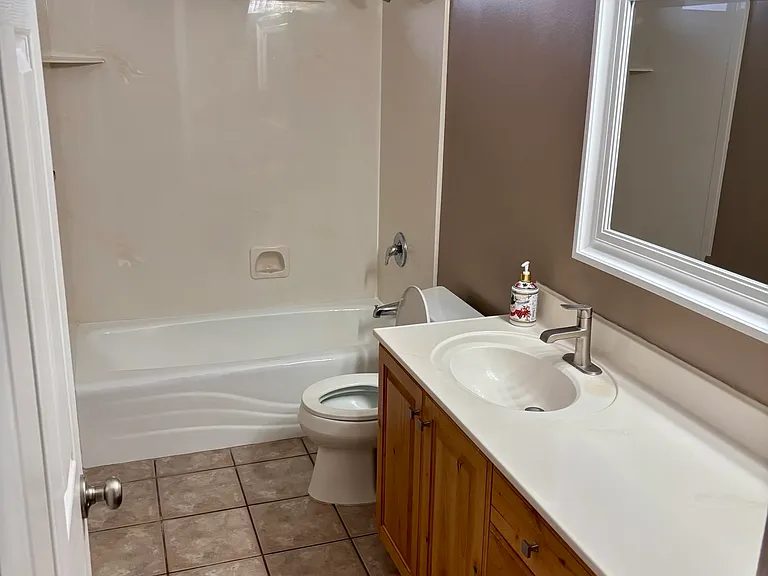 581 E Dorthea Way — Photo 13