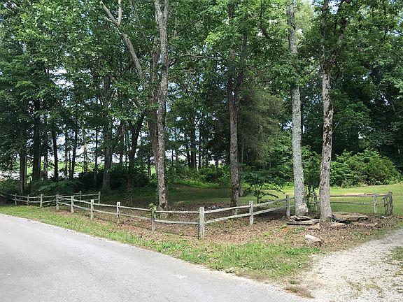 Adjoining lot #2 (included)