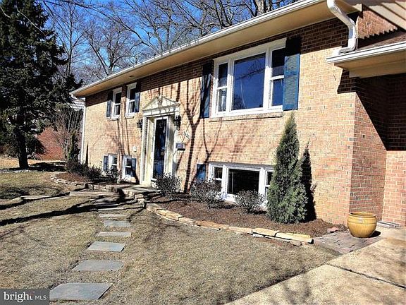 2nd image of 7420 Fairwood Ln