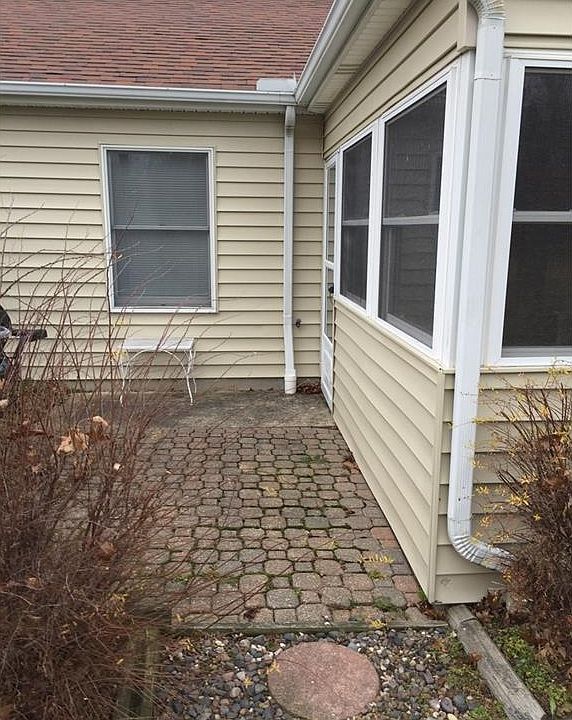 2nd image of 2233 Candlewood Dr