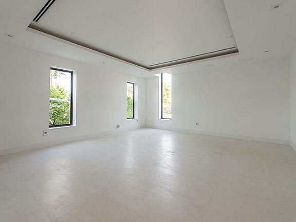 5th image of 70 N Hibiscus Dr