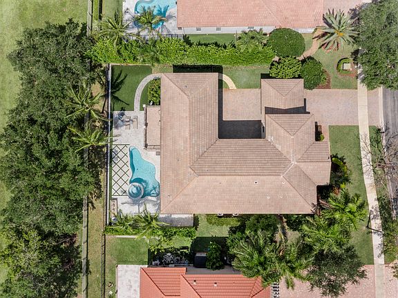 2nd image of 10350 Majestic Court