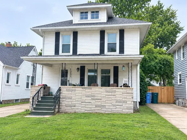 1233 Mechanic St, Lansing, MI 48912