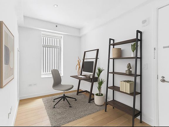 5th image of 115 E 55th St APT 10A