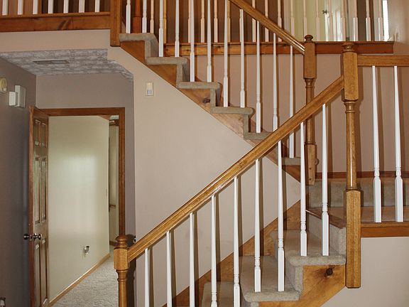 2 story foyer 