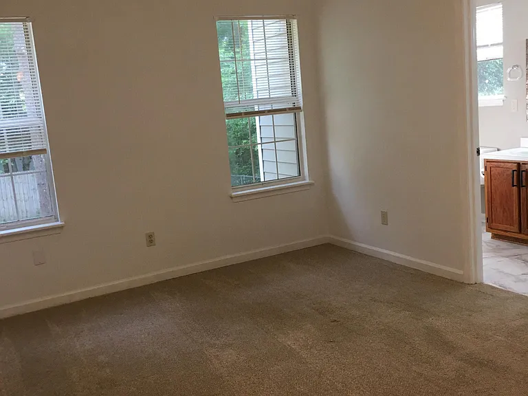 212 Pin Oak Dr — Photo 8