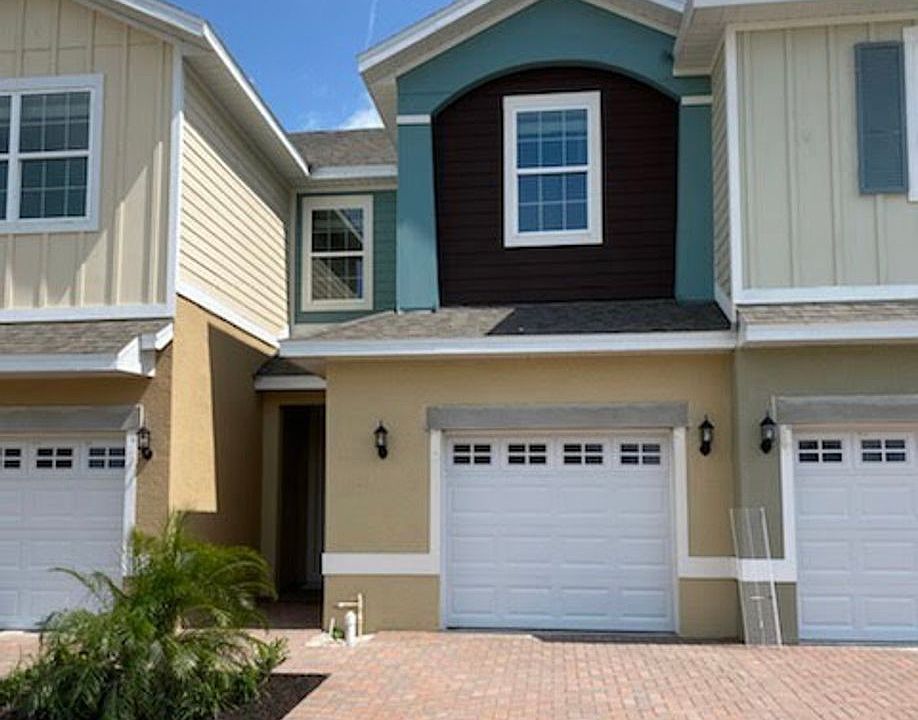 1st image of 34175 Rogallo Ln #1