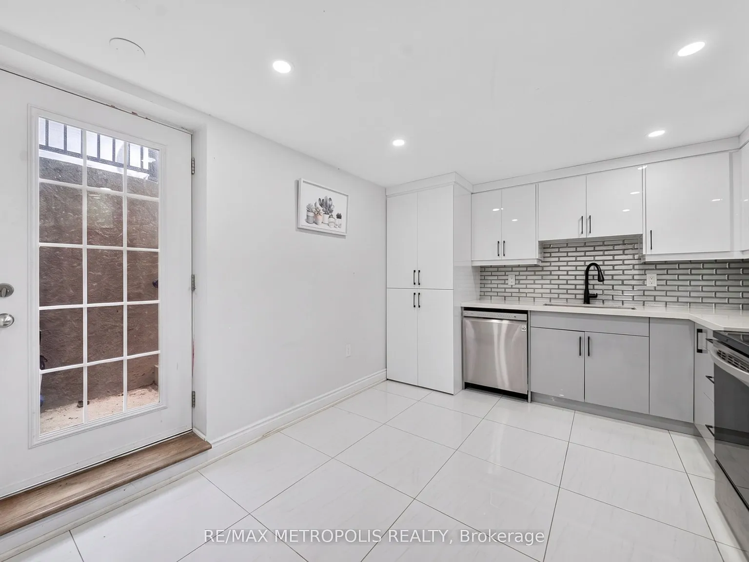 2 bed, $1,750 — Photo 2
