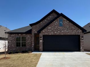 192 Fletcher Ridge Dr, Little Rock, AR 72223