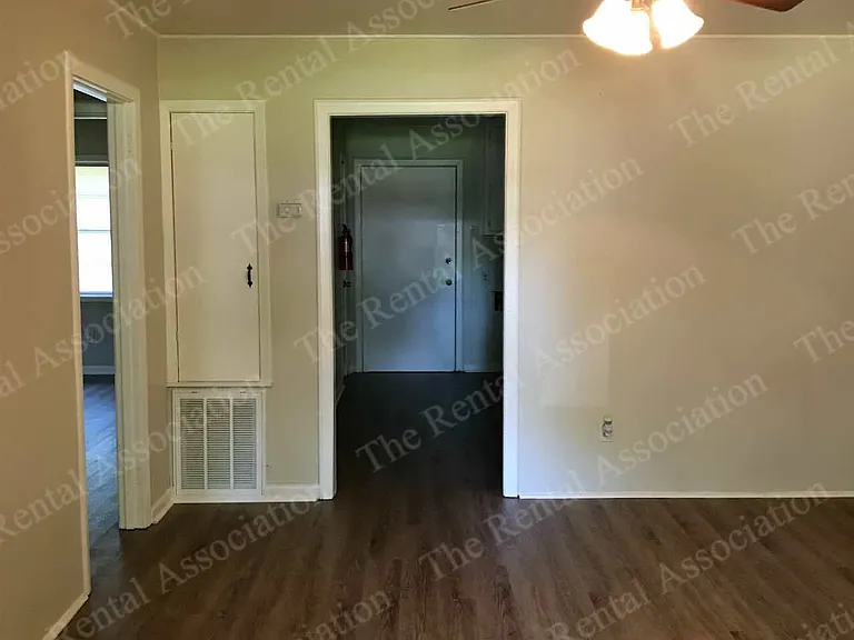 208 Tennessee St — Photo 12
