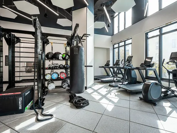 8 Court Square image 16 of 20