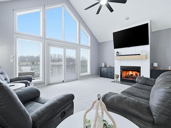 5th image of 4516 Hollopeter Rd