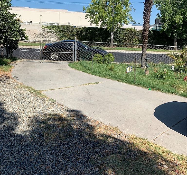 1st image of 540 N Gardena St