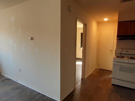 3rd image of 753 Mill St APT 6