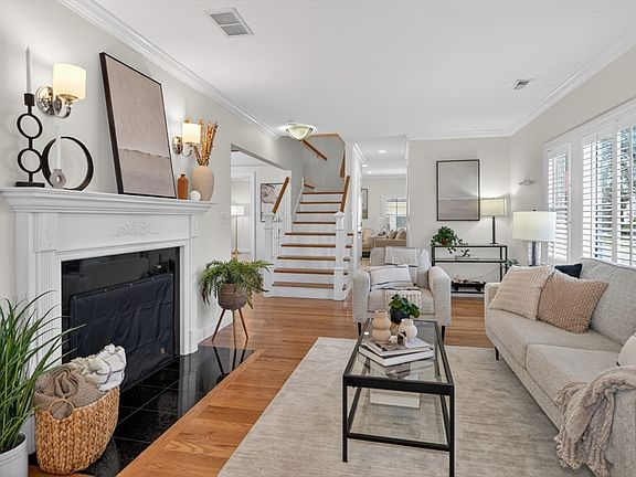 4th image of 23 Stearns Rd