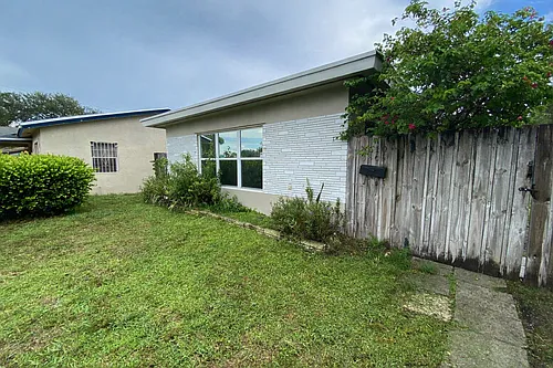 1610 NW 9th Ave #1610 Photo 1