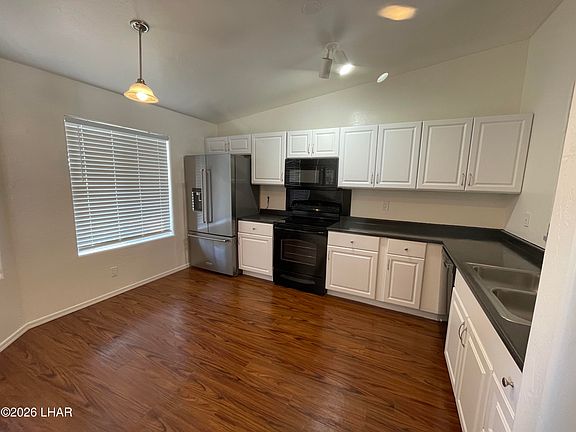 4th image of 4049 Trotwood Dr