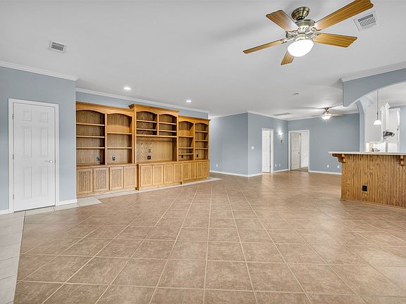 4th image of 4225 Greentree Way #17-A