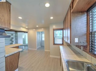 509 Grove Way, Hayward, CA 94541