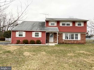 31 Harcourt Ln, Hatboro, PA 19040
