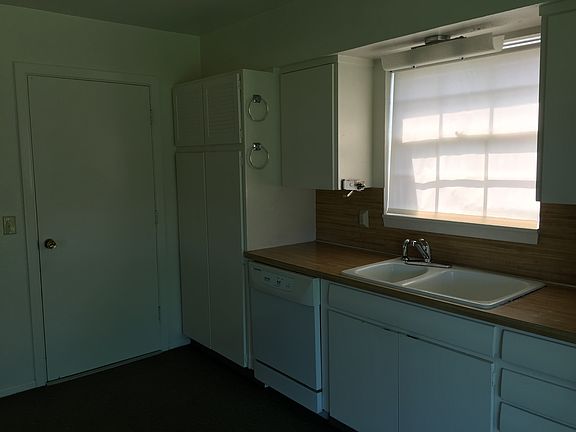 5th image of 900 Avenue H