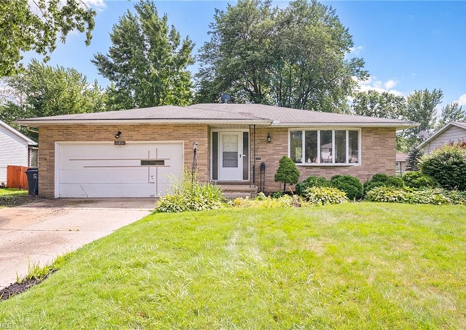 1st image of 32650 Arlesford Dr