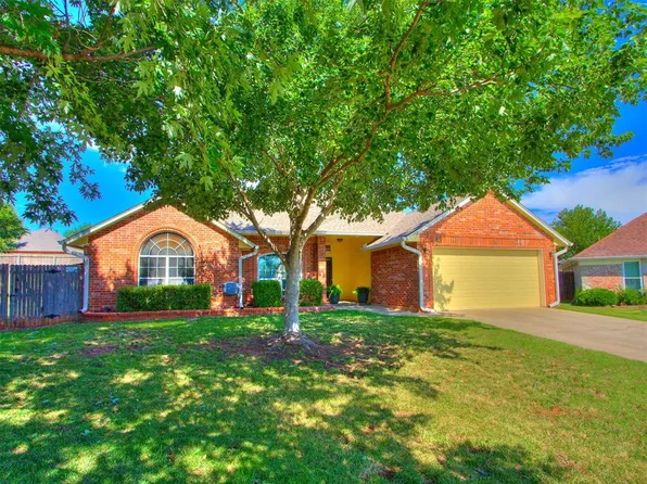 932 NW 171st Pl, Edmond, OK 73012