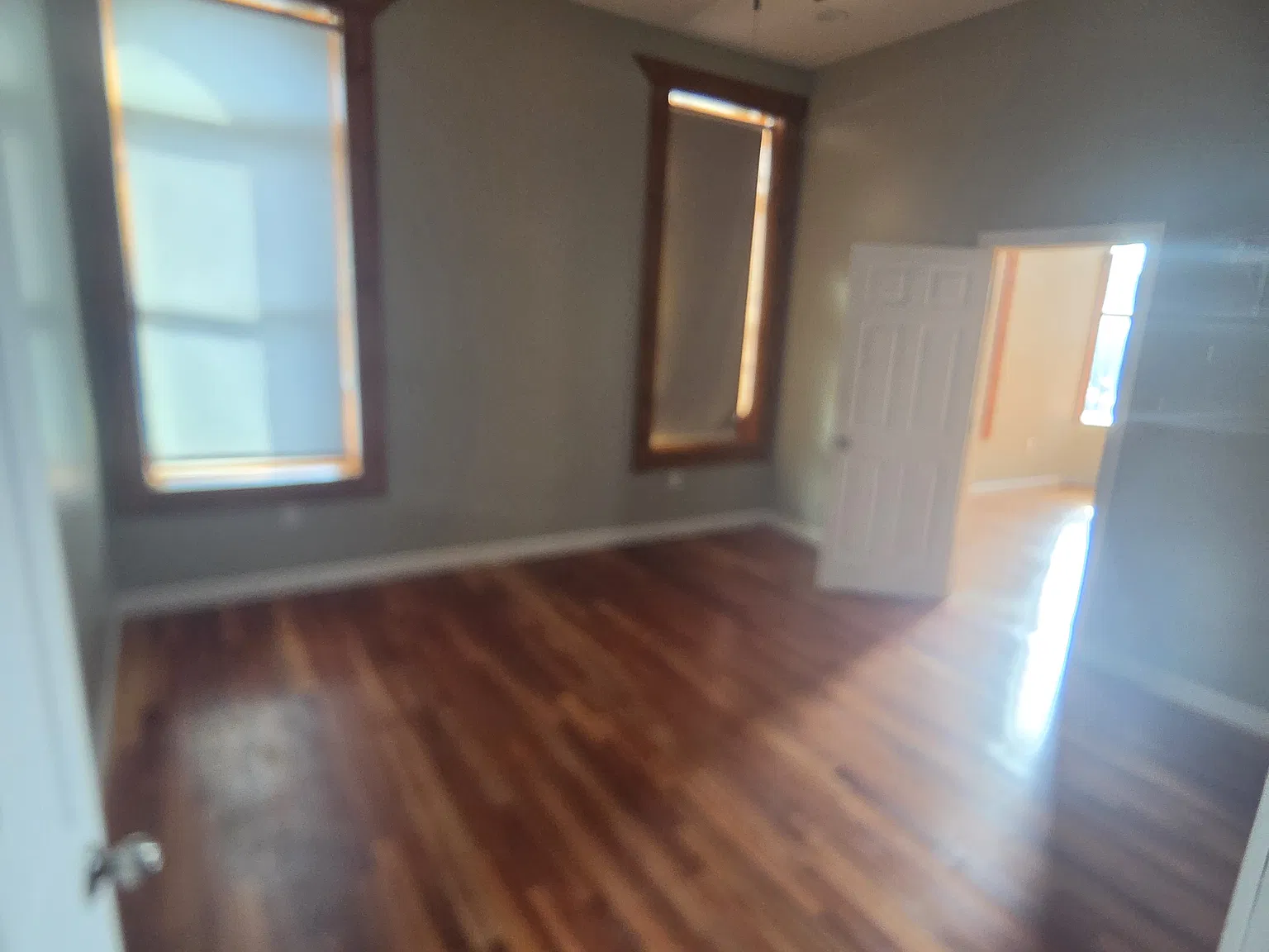 1 bed, 1100 sqft, $1,200 — Photo 4