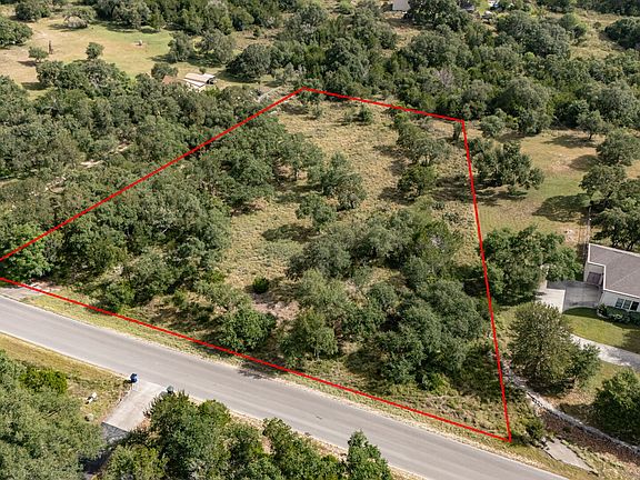 3rd image of 225 SHADY HOLW LOT 950