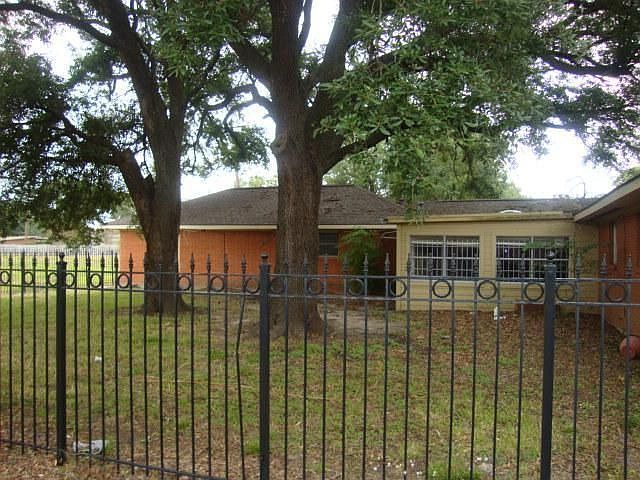 2nd image of 8114 Glen Valley Dr