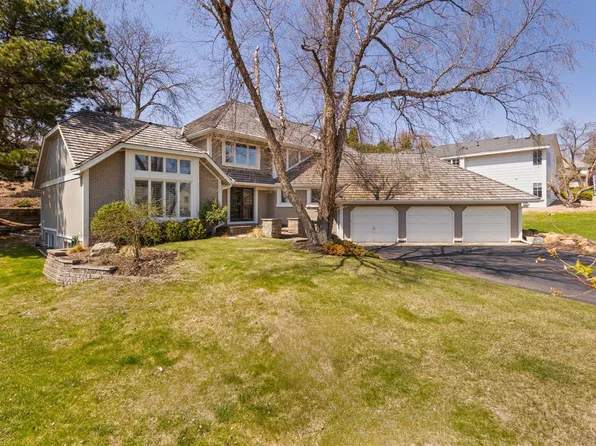 7104 Lanham Ln, Edina, MN 55439