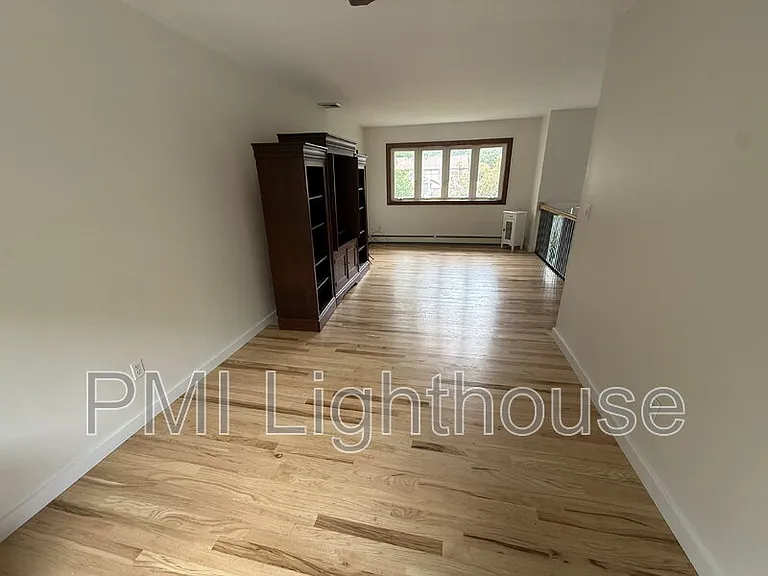 2077 Feuereisen Ave — Photo 6