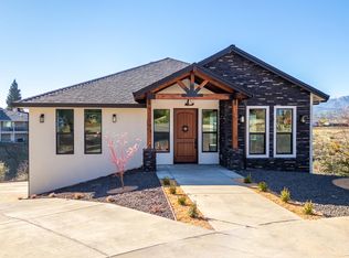 3781 Sunlight Ct, Redding, CA 96001