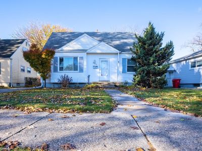 29257 Commonwealth St, Roseville, MI, 48066