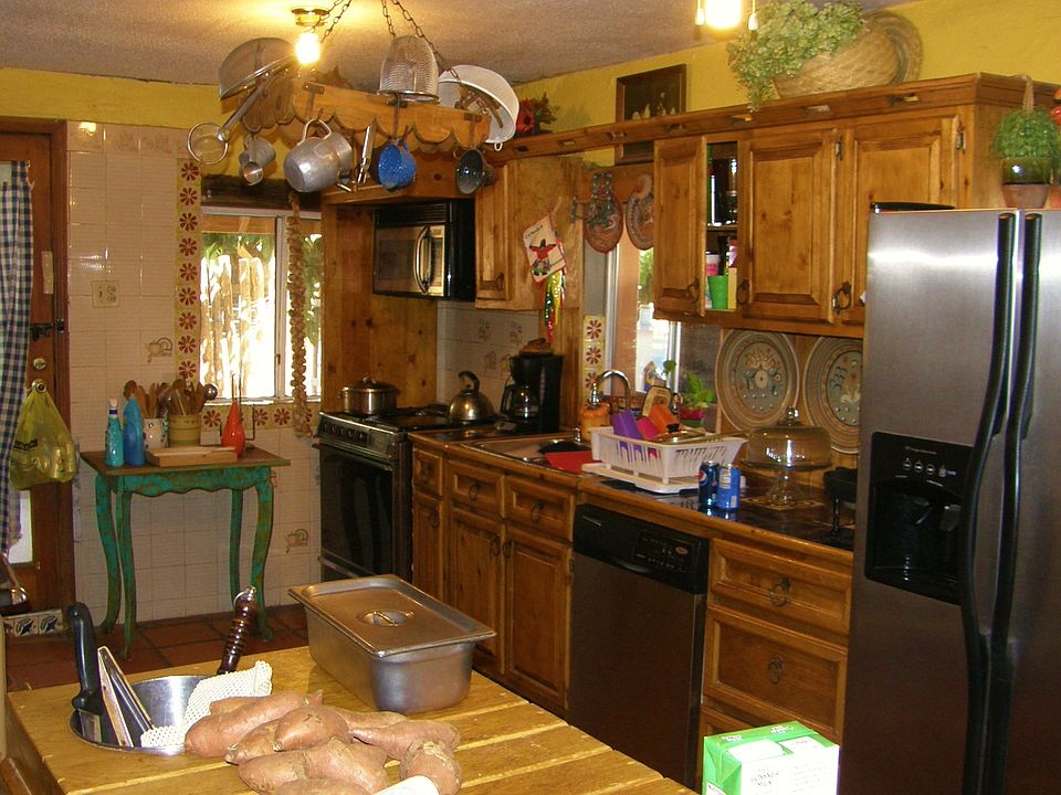 1st image of 9919 Las Alturas Dr