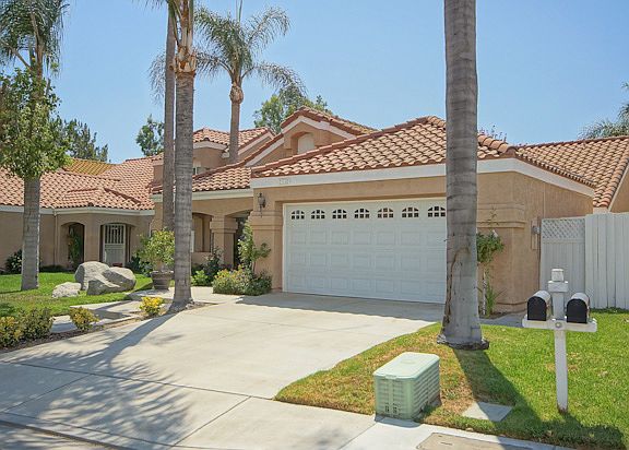 3rd image of 2916 Saint Tropez Dr