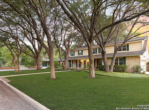 2nd image of 2927 Trailend Dr