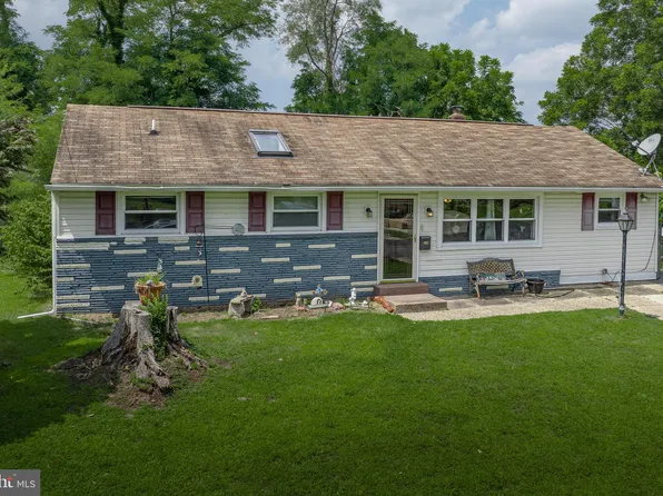 1106 Laurel Rd, Edgewater Park, NJ 08010