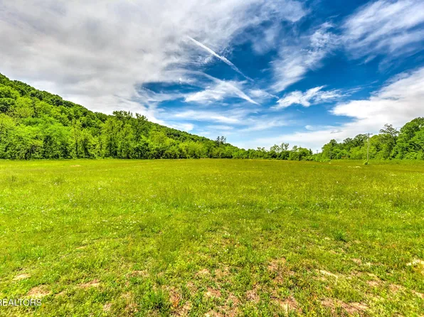 2073 Oliver Springs Hwy, Clinton, TN 37716