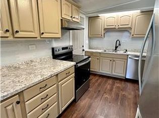 1904 8th St SW, Willmar, MN 56201