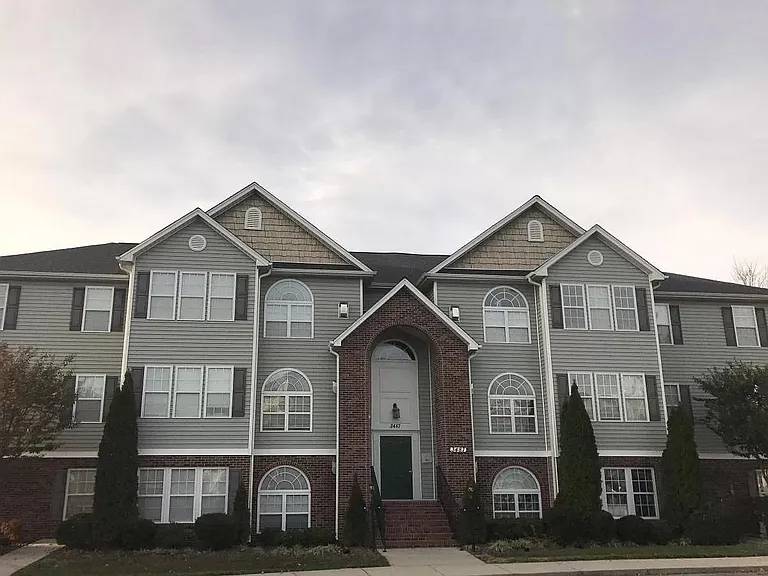 3479 Forestdale Dr #1C — Photo 1