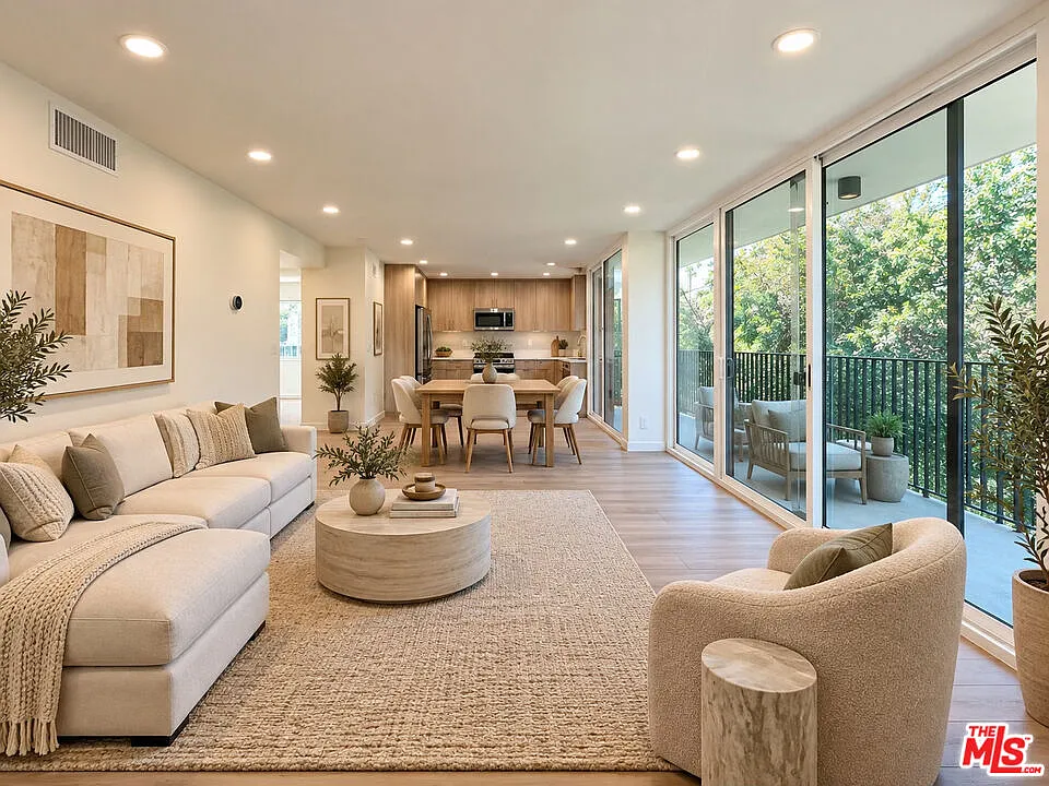 2 bed, 2.0 bath, $5,400 — Photo 2