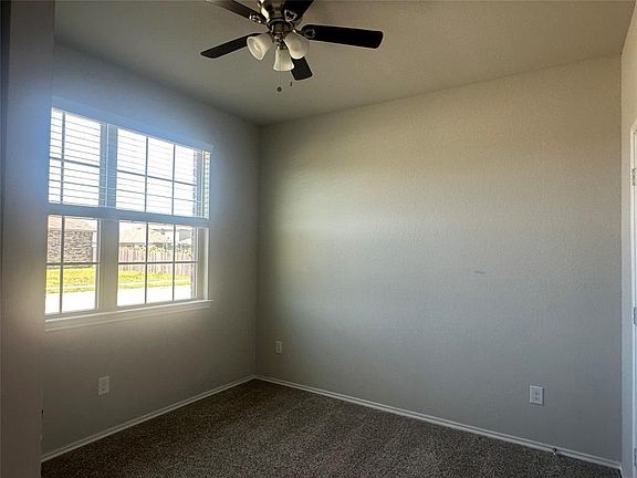 5th image of 5522 Clover Blossom Ln